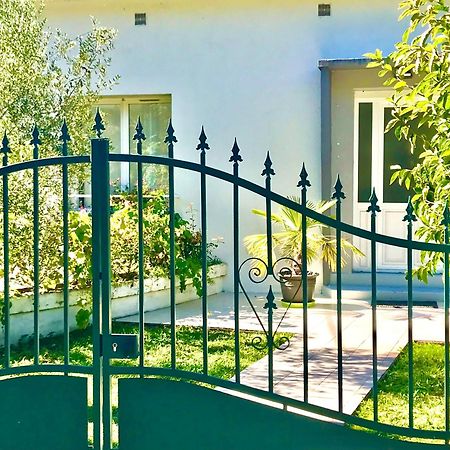 Villa Maison Blanche Tulle 1 A 4 Personnes Buitenkant foto