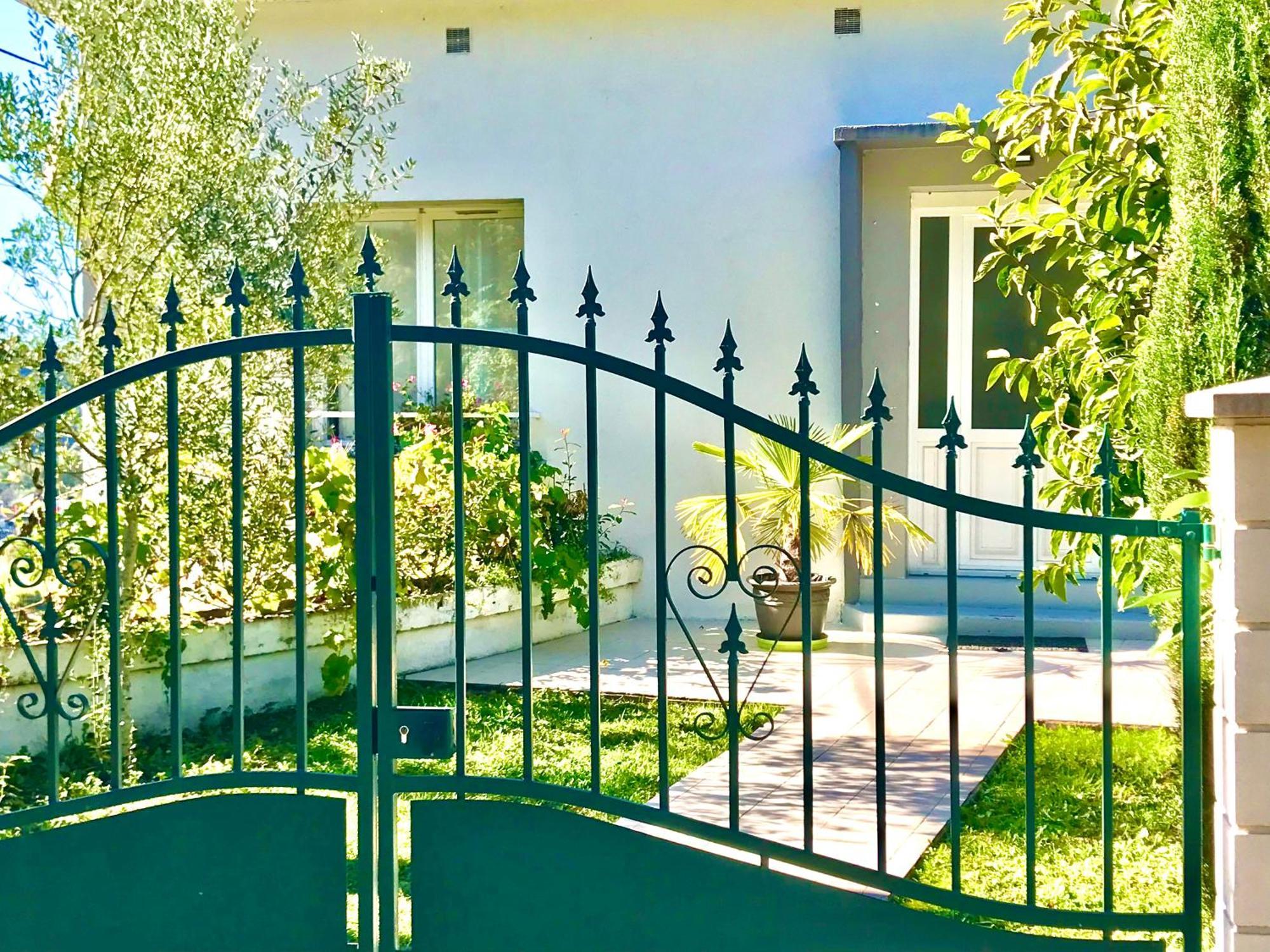 Villa Maison Blanche Tulle 1 A 4 Personnes Buitenkant foto